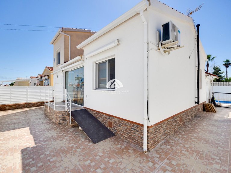 Villa for Sale in La Marina San Fulgencio, Alicante 5
