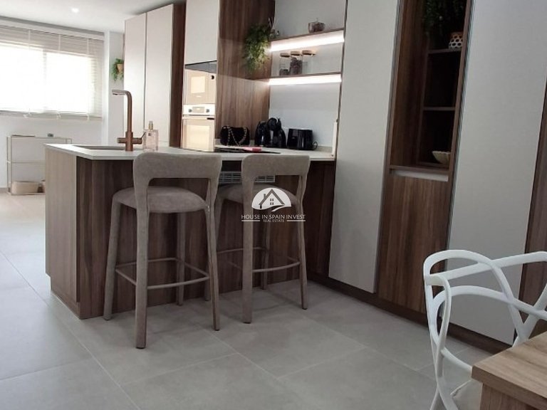 Apartment for Sale in El Acequion - Los Náufragos Torrevieja, Alicante 5