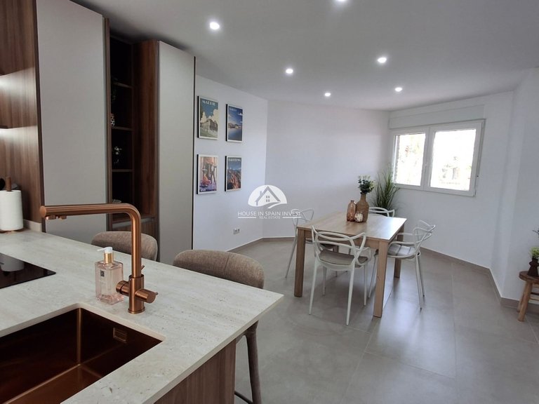 Apartment for Sale in El Acequion - Los Náufragos Torrevieja, Alicante 6