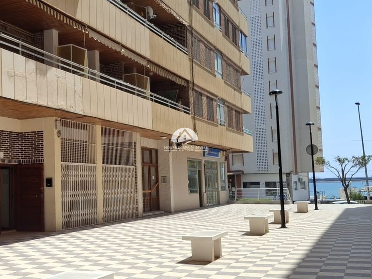 Apartment for Sale in El Acequion - Los Náufragos Torrevieja, Alicante 1