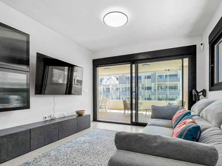 Apartment for Sale in Villamartín - Las Filipinas Orihuela Costa, Alicante 4
