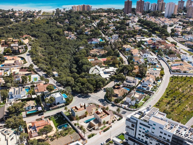 Villa for Sale in Dehesa de Campoamor Orihuela Costa, Alicante 10