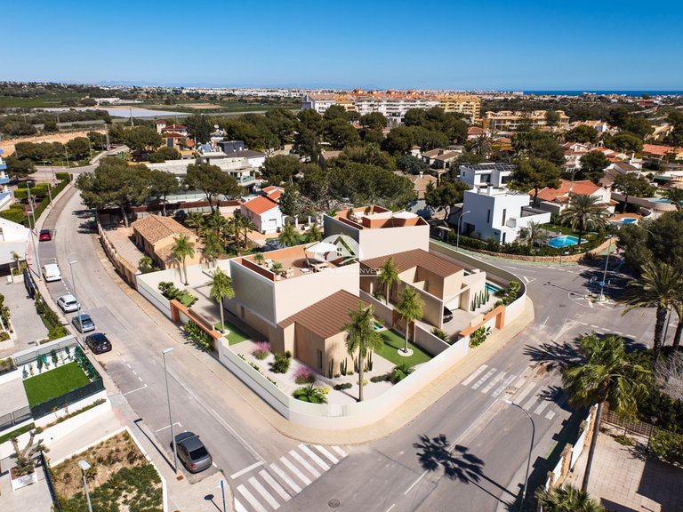 Villa for Sale in Dehesa de Campoamor Orihuela Costa, Alicante 11