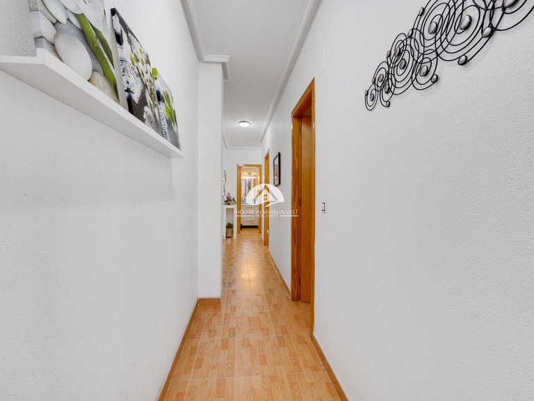 Apartment for Sale in El Acequion - Los Náufragos Torrevieja, Alicante 11