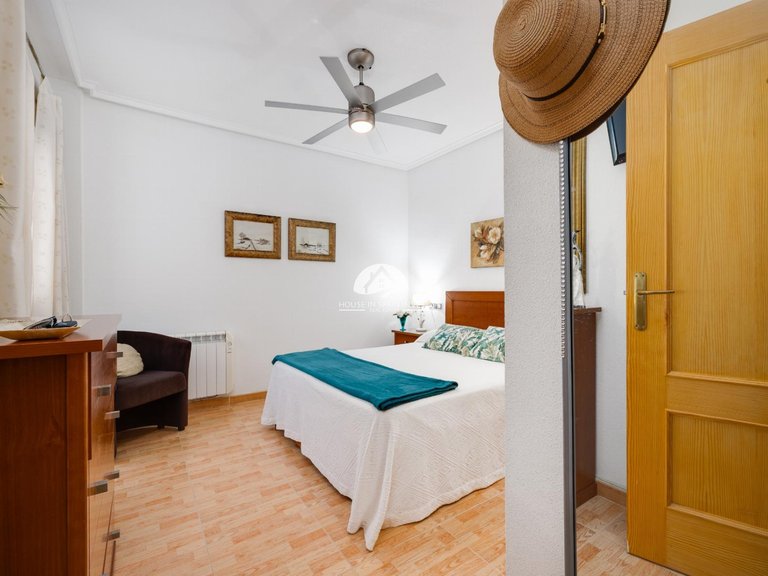 Apartment for Sale in El Acequion - Los Náufragos Torrevieja, Alicante 12