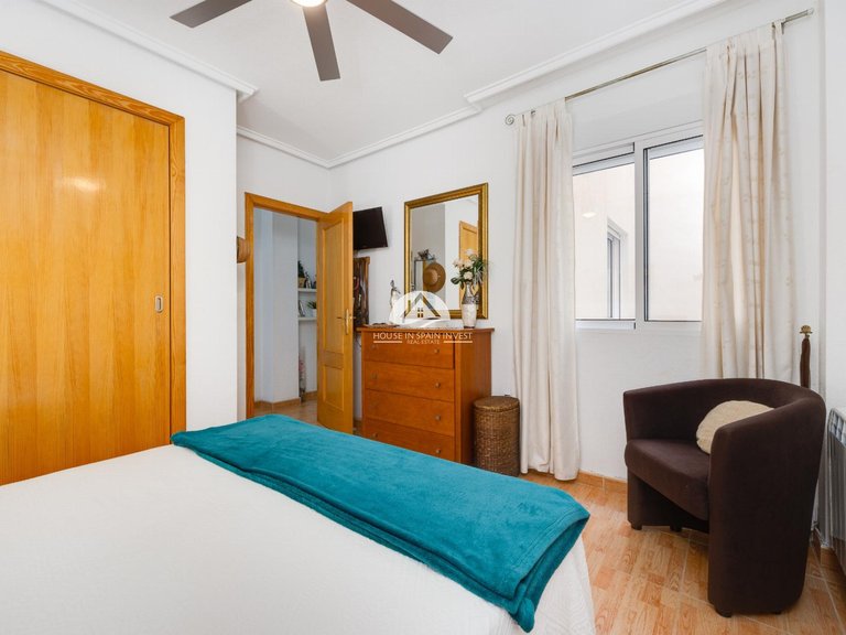Apartment for Sale in El Acequion - Los Náufragos Torrevieja, Alicante 16