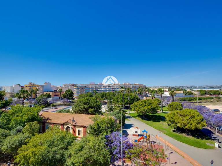 Apartment for Sale in El Acequion - Los Náufragos Torrevieja, Alicante 28