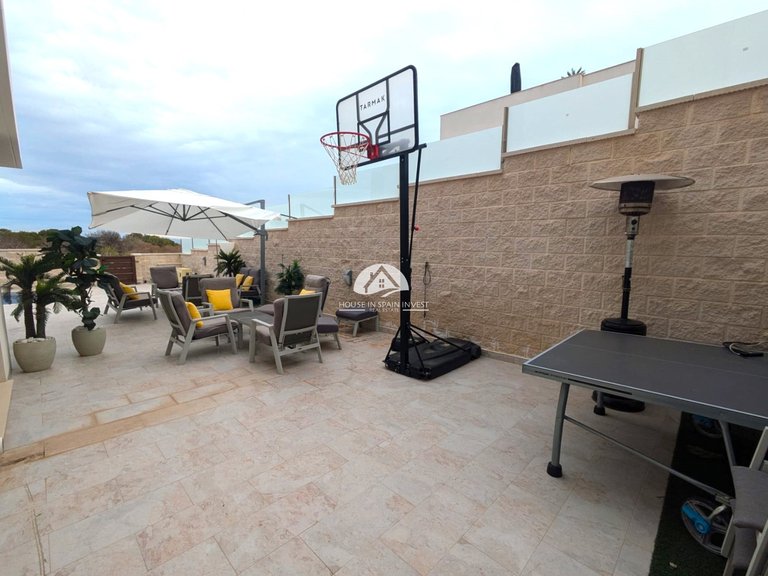 Villa for Sale in Villamartín - Las Filipinas Orihuela Costa, Alicante 6