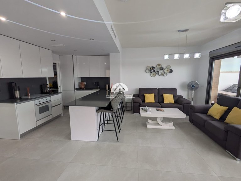 Villa for Sale in Villamartín - Las Filipinas Orihuela Costa, Alicante 9