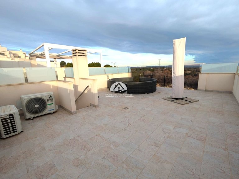 Villa for Sale in Villamartín - Las Filipinas Orihuela Costa, Alicante 36