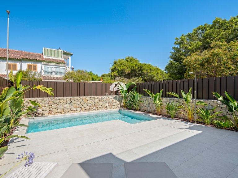 Villa for Sale in Pilar de la Horadada Pilar De La Horadada, Alicante 8