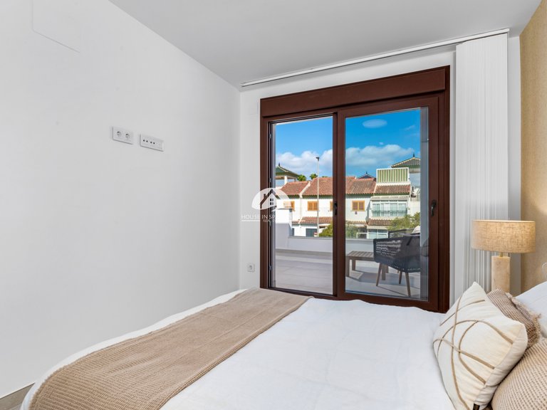 Villa for Sale in Pilar de la Horadada Pilar De La Horadada, Alicante 35