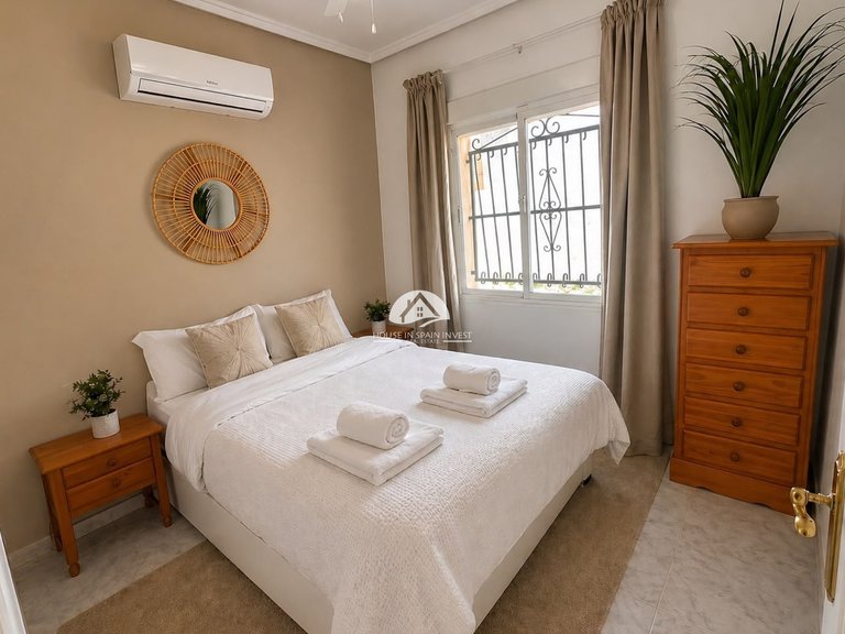 Villa for Sale in Ciudad Quesada Rojales - Ciudad Quesada, Alicante 9