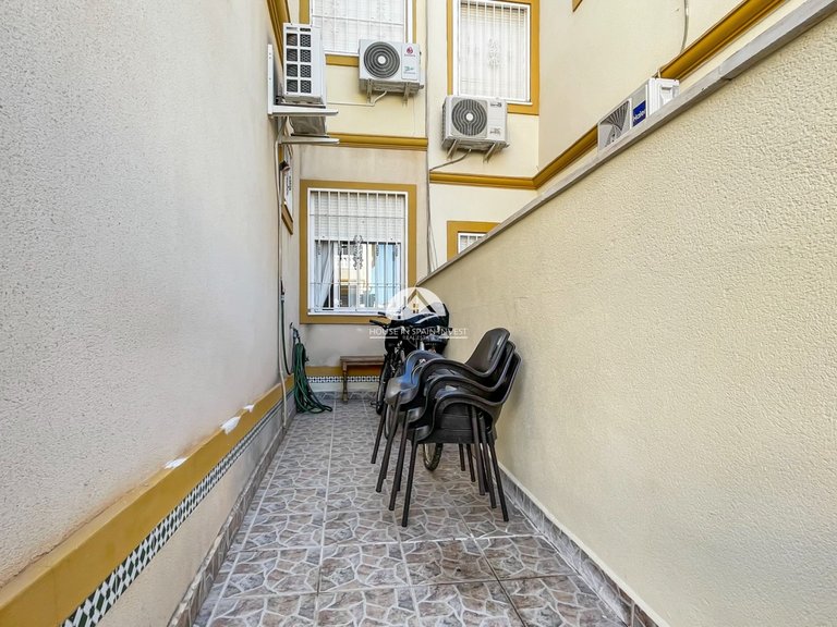 Town House for Sale in Playa Flamenca Orihuela Costa, Alicante 5