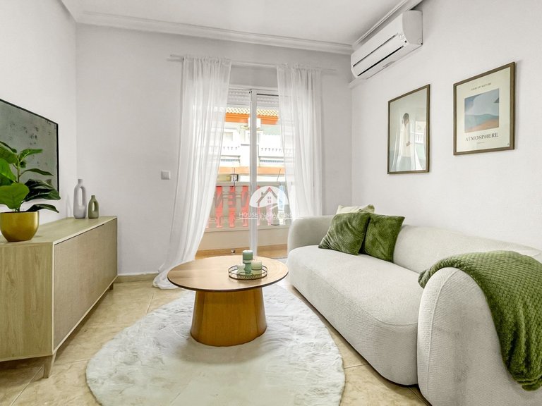 Apartment for Sale in Playa de los Locos Torrevieja, Alicante 1