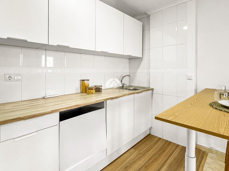Apartment for Sale in Playa de los Locos Torrevieja, Alicante 4