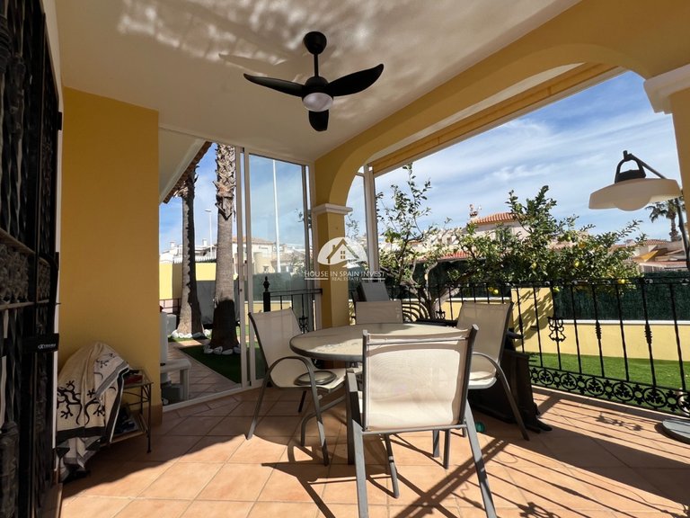 Villa for Sale in Villamartín - Las Filipinas Orihuela Costa, Alicante 3