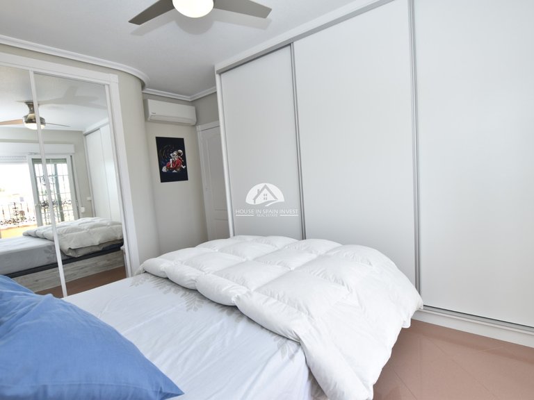 Villa for Sale in Villamartín - Las Filipinas Orihuela Costa, Alicante 28