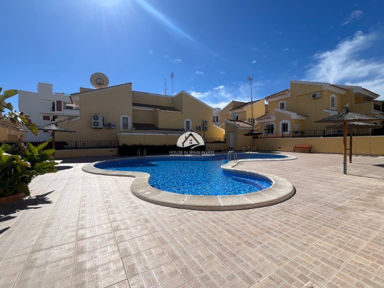 Villa for Sale in Villamartín - Las Filipinas Orihuela Costa, Alicante 31