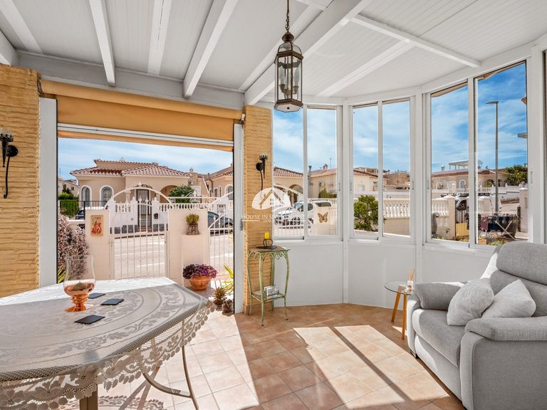 Villa for Sale in Lo Crispin Algorfa - La Finca Golf, Alicante 6