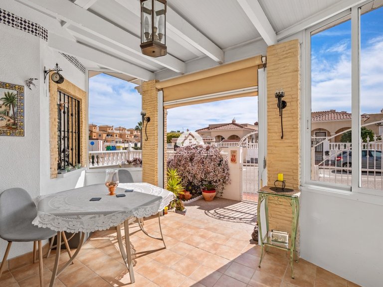 Villa for Sale in Lo Crispin Algorfa - La Finca Golf, Alicante 7
