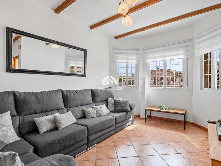 Villa for Sale in Lo Crispin Algorfa - La Finca Golf, Alicante 10