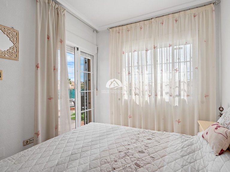Villa for Sale in Lo Crispin Algorfa - La Finca Golf, Alicante 16