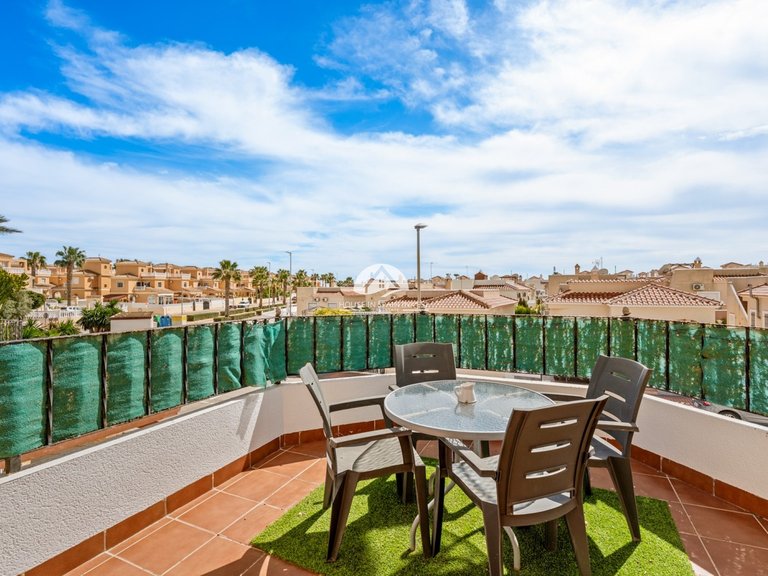 Villa for Sale in Lo Crispin Algorfa - La Finca Golf, Alicante 18