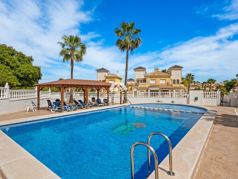 Villa for Sale in Lo Crispin Algorfa - La Finca Golf, Alicante 33