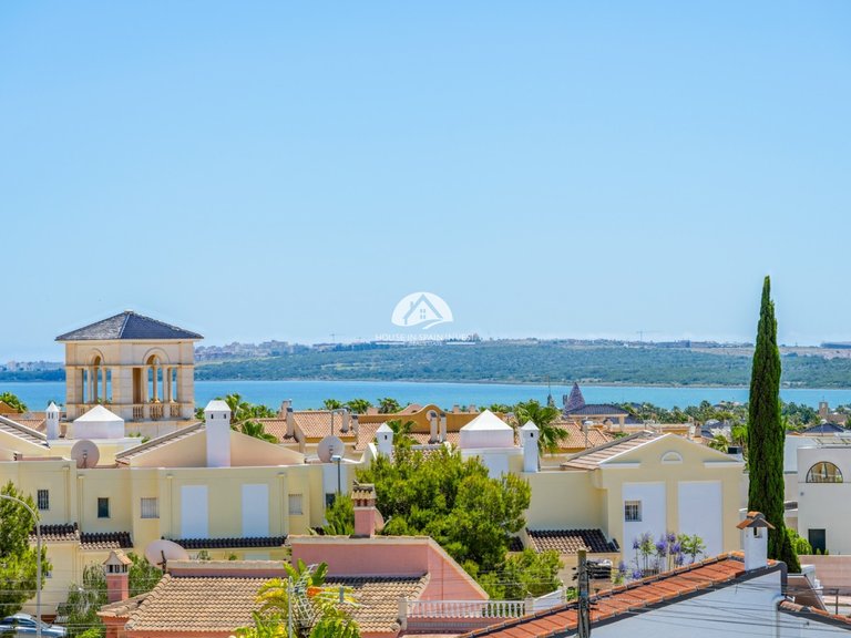 Villa for Sale in Ciudad Quesada - Rojales Rojales - Ciudad Quesada, Alicante 33