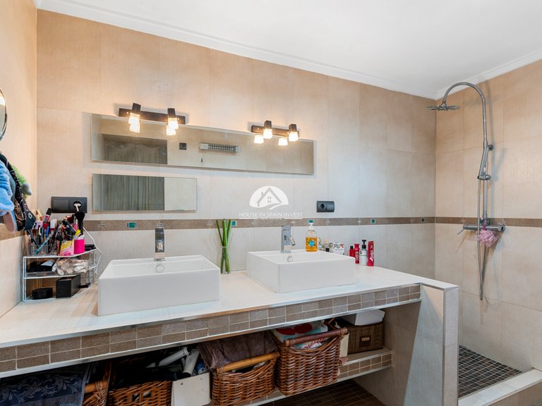 Villa for Sale in Ciudad Quesada Rojales - Ciudad Quesada, Alicante 24