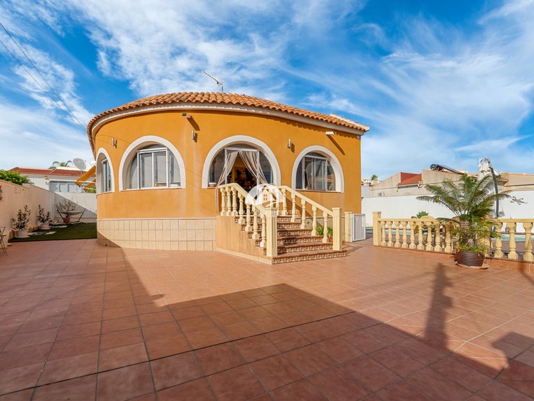 Villa for Sale in Ciudad Quesada Rojales - Ciudad Quesada, Alicante 31