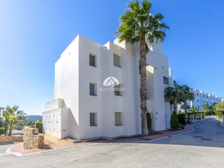 Penthouse for Sale in Las Colinas Golf Orihuela Costa, Alicante 22