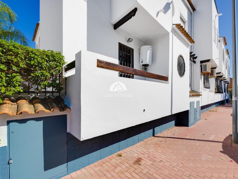 Apartment for Sale in El Acequion - Los Náufragos Torrevieja, Alicante 25