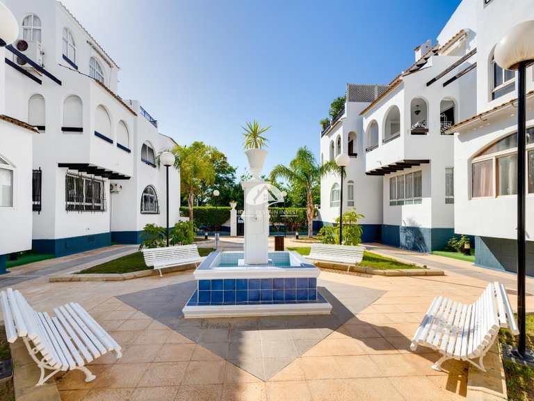 Apartment for Sale in El Acequion - Los Náufragos Torrevieja, Alicante 30