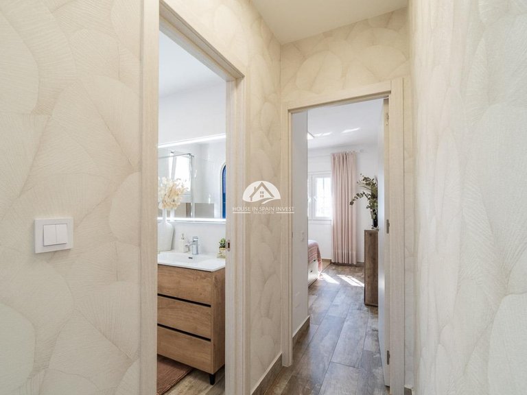 Villa for Sale in Villamartín - Las Filipinas San Miguel De Salinas, Alicante 17