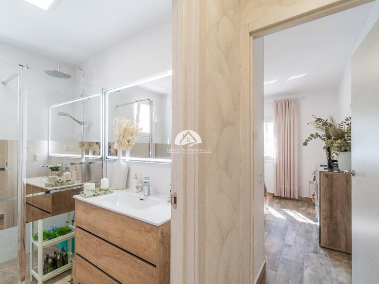 Villa for Sale in Villamartín - Las Filipinas San Miguel De Salinas, Alicante 18