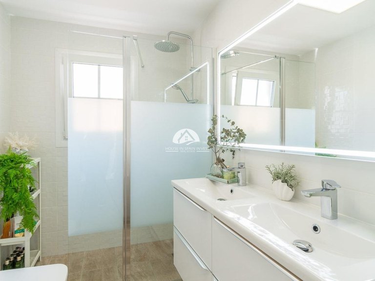 Villa for Sale in Villamartín - Las Filipinas San Miguel De Salinas, Alicante 26