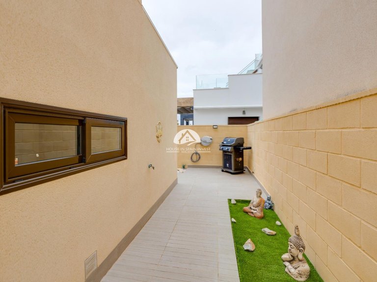 Villa for Sale in Rojales Rojales - Ciudad Quesada, Alicante 41