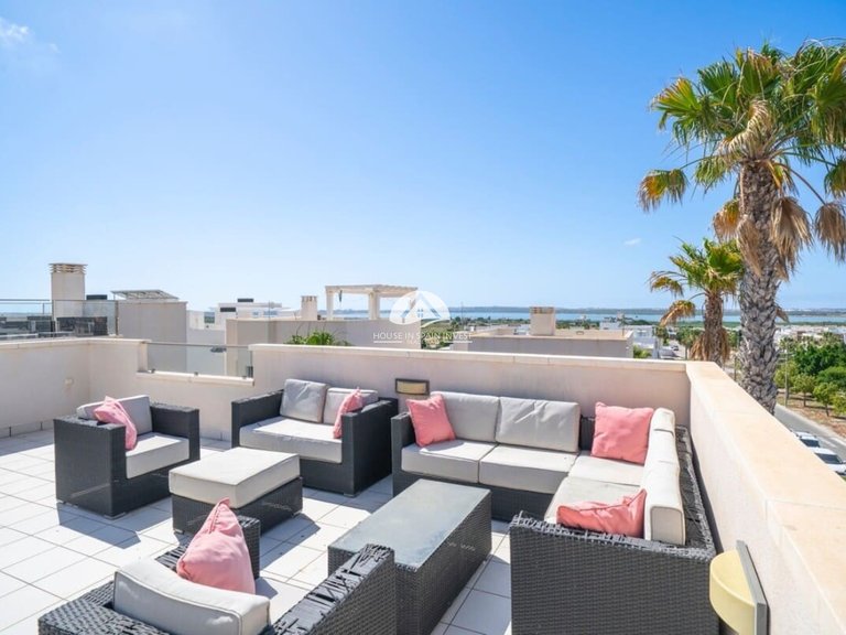 Villa for Sale in Ciudad Quesada Rojales - Ciudad Quesada, Alicante 10