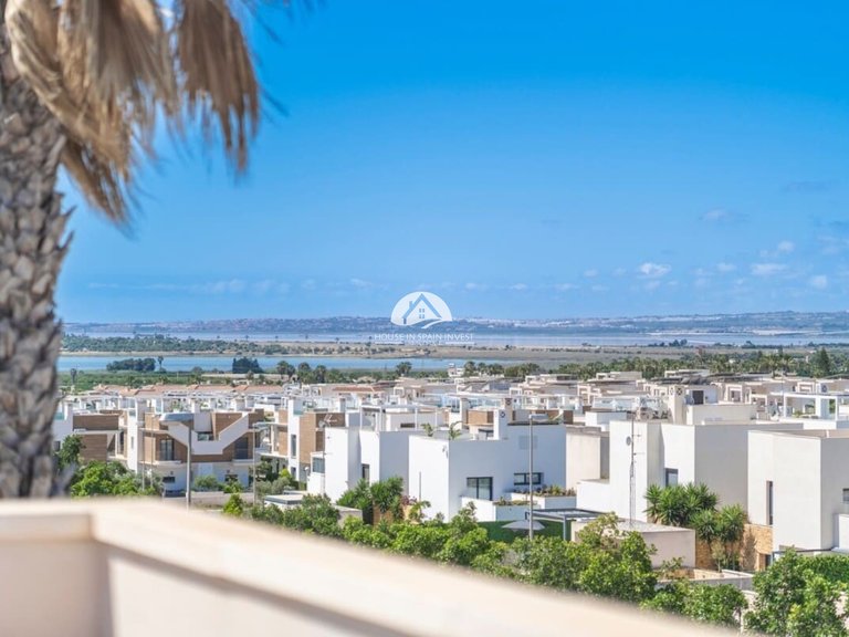 Villa for Sale in Ciudad Quesada Rojales - Ciudad Quesada, Alicante 12
