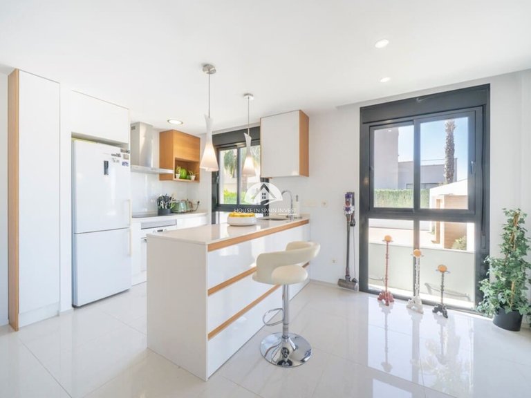 Villa for Sale in Ciudad Quesada Rojales - Ciudad Quesada, Alicante 13