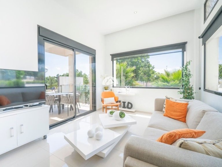 Villa for Sale in Ciudad Quesada Rojales - Ciudad Quesada, Alicante 17
