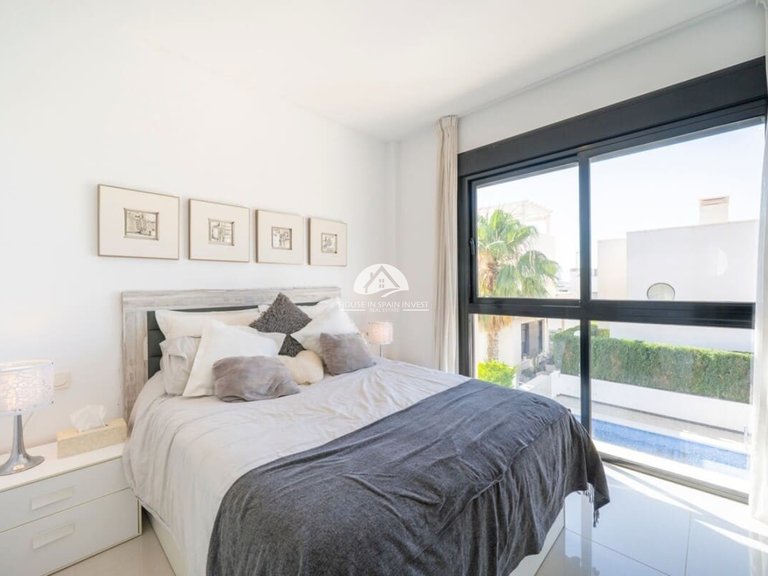 Villa for Sale in Ciudad Quesada Rojales - Ciudad Quesada, Alicante 24