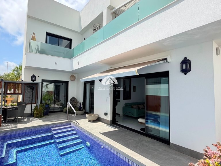 Villa for Sale in Los Montesinos Los Montesinos, Alicante 1