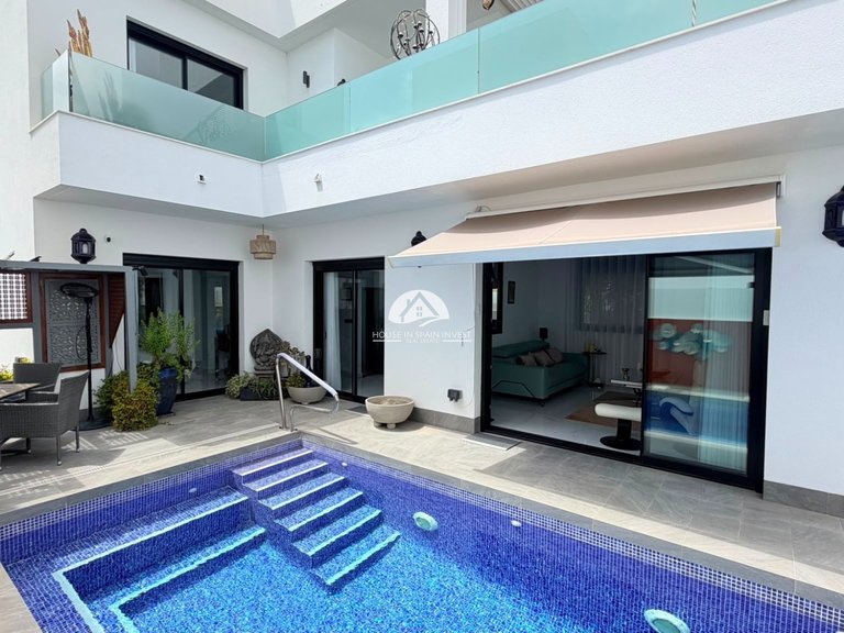 Villa for Sale in Los Montesinos Los Montesinos, Alicante 2