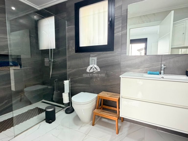 Villa for Sale in Los Montesinos Los Montesinos, Alicante 28