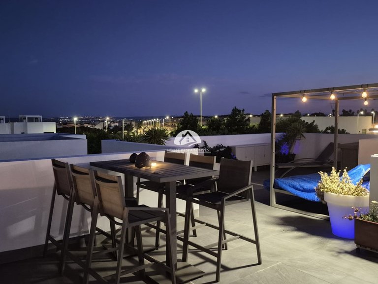Villa for Sale in Los Montesinos Los Montesinos, Alicante 46