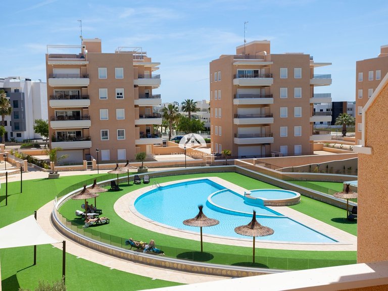 Apartment for Sale in Guardamar - El Raso Guardamar Del Segura, Alicante 10
