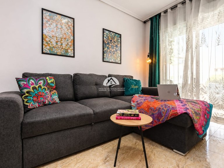 Apartment for Sale in Torrevieja Torrevieja, Alicante 2
